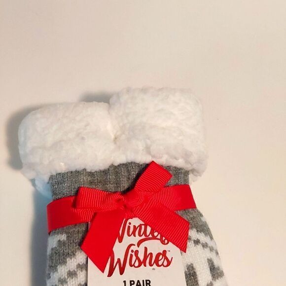 Winter Wishes Slipper Socks One Size NWT - Picture 2 of 4
